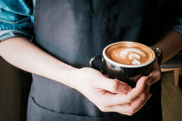 مسیر حرفه‌ای شدن در دنیای قهوه از آموزش باریستا تا راه‌اندازی کافه